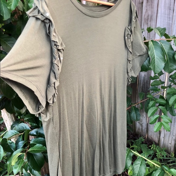 Time and Tru Tops - Time & Tru Top Shirt Olive Green Ruffled